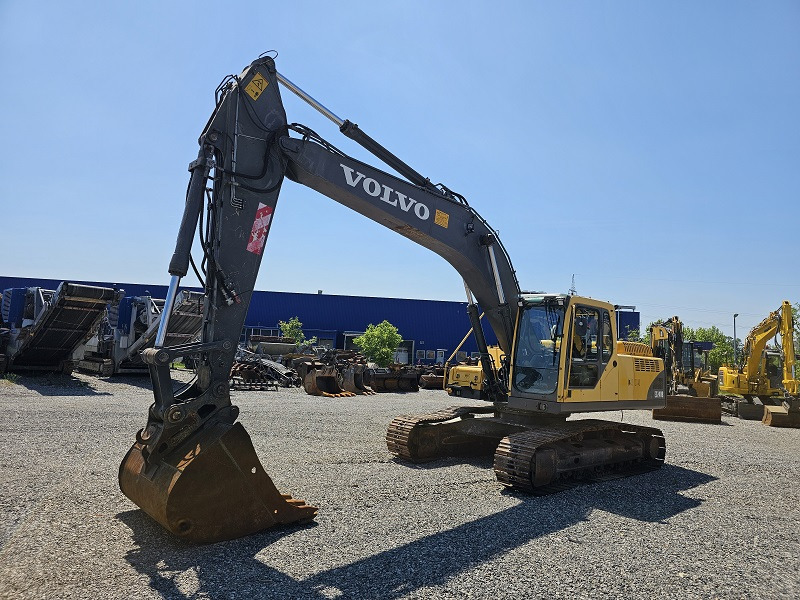 VOLVO EC240BNLC - Escavadora de rastos: foto 1 VOLVO EC240BNLC - Escavadora de rastos: foto 1