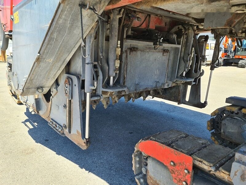 Aplainadora (Fresadora) Wirtgen W210: foto 10 Aplainadora (Fresadora) Wirtgen W210: foto 10