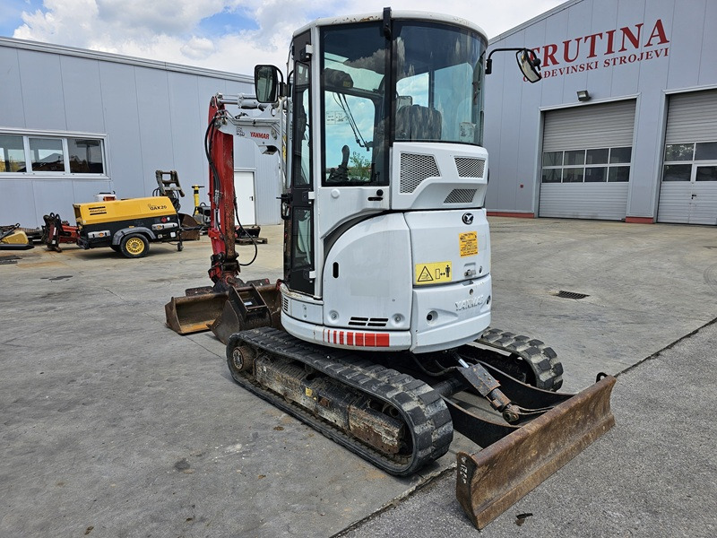 YANMAR VIO33U - Mini escavadeira: foto 3 YANMAR VIO33U - Mini escavadeira: foto 3