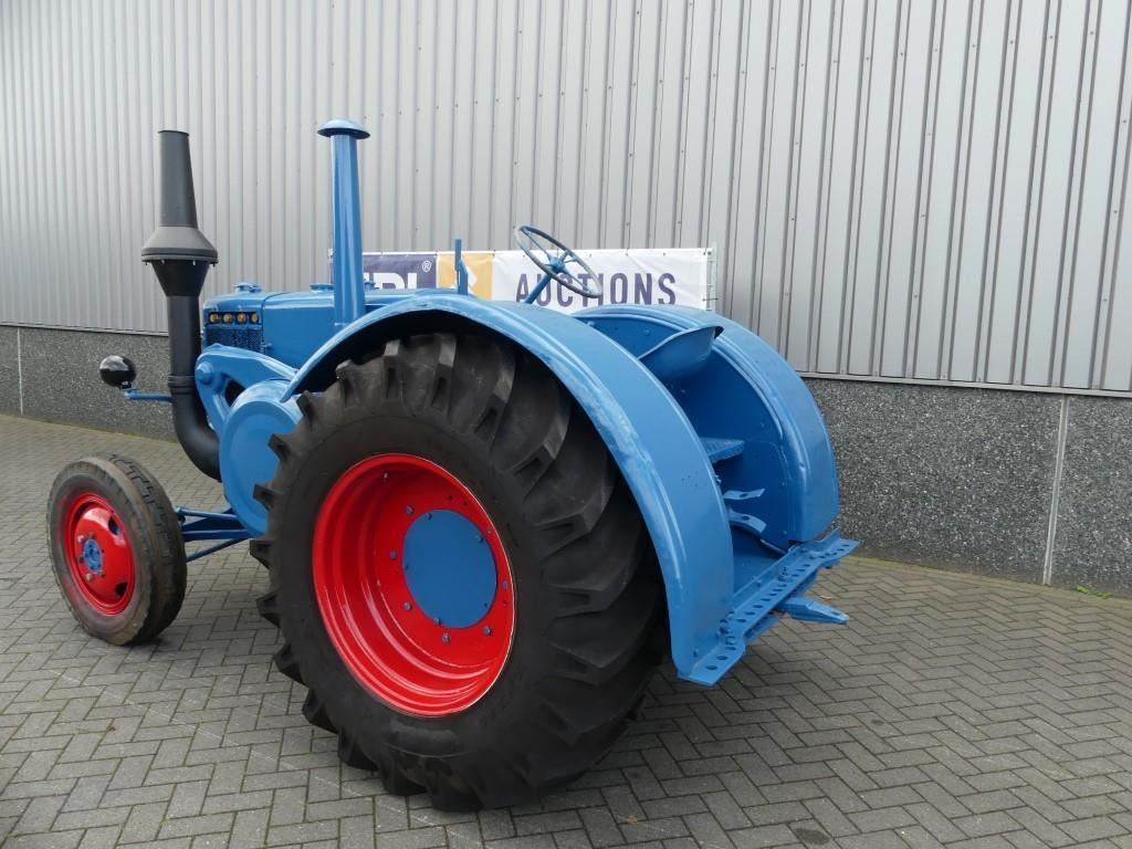 Lanz Bulldog D9515 - Trator: foto 4 Lanz Bulldog D9515 - Trator: foto 4
