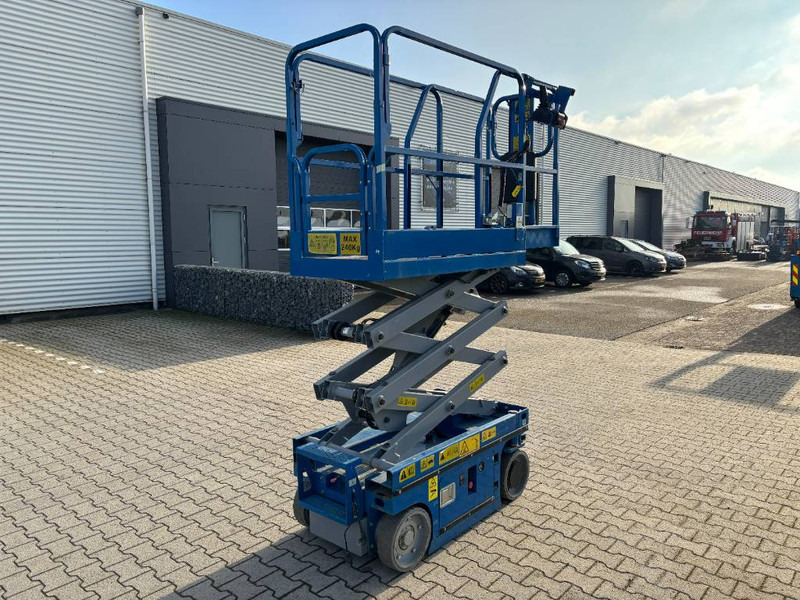 *SOLD** Yamei MS1330 - Plataforma de Tijera/ Plataforma de tesoura: foto 3 *SOLD** Yamei MS1330 - Plataforma de Tijera/ Plataforma de tesoura: foto 3