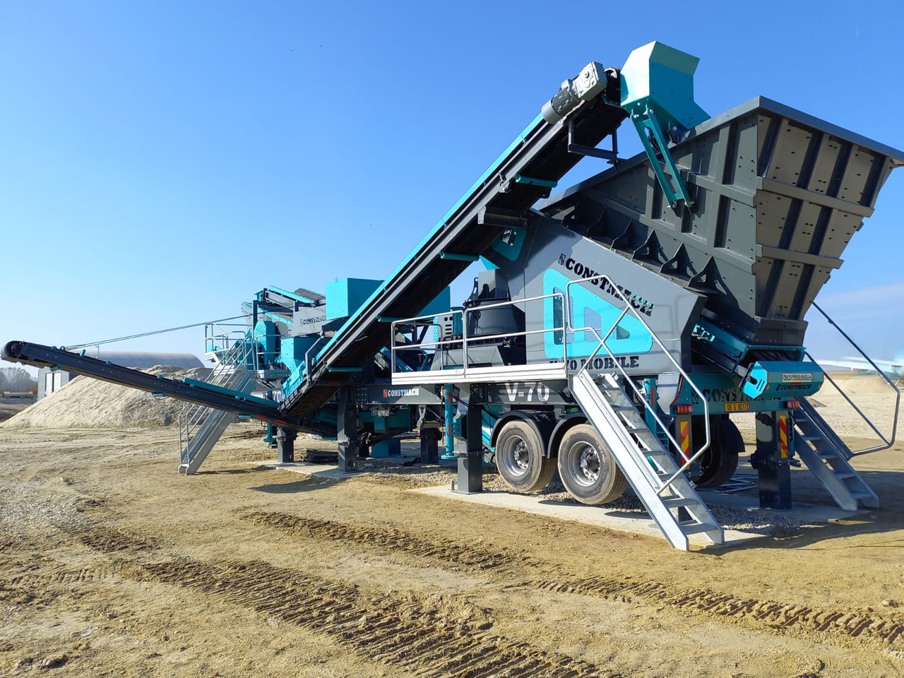 Constmach Concasseur À Impact À Axe Vertical Mobile D'une Capacité De 100 À 150 Tonnes - Britadeira móvel: foto 4 Constmach Concasseur À Impact À Axe Vertical Mobile D'une Capacité De 100 À 150 Tonnes - Britadeira móvel: foto 4