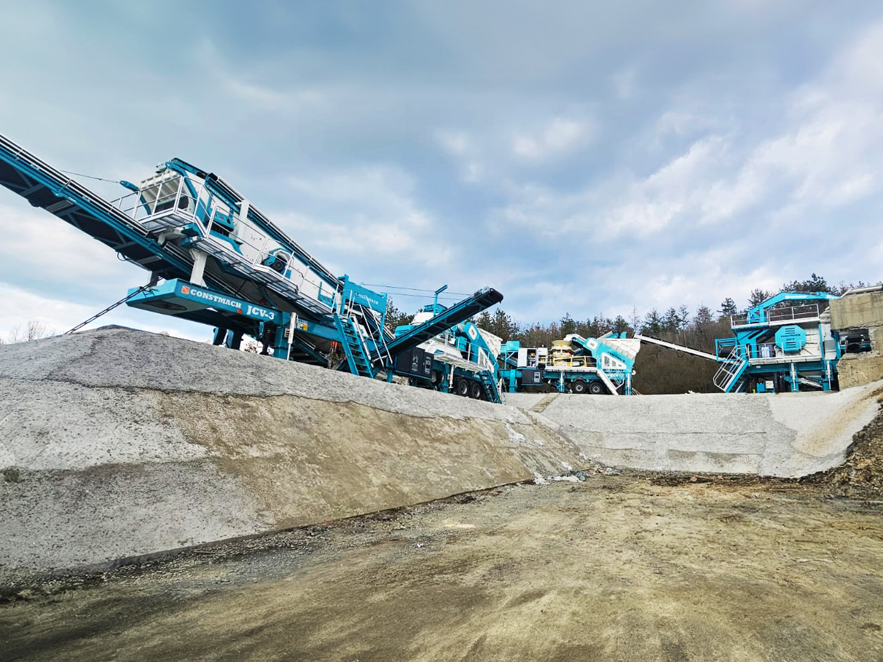 Constmach Mobile Impact Crushing Station With A Production Capacity Of 300 Tons - Britadeira móvel: foto 2 Constmach Mobile Impact Crushing Station With A Production Capacity Of 300 Tons - Britadeira móvel: foto 2