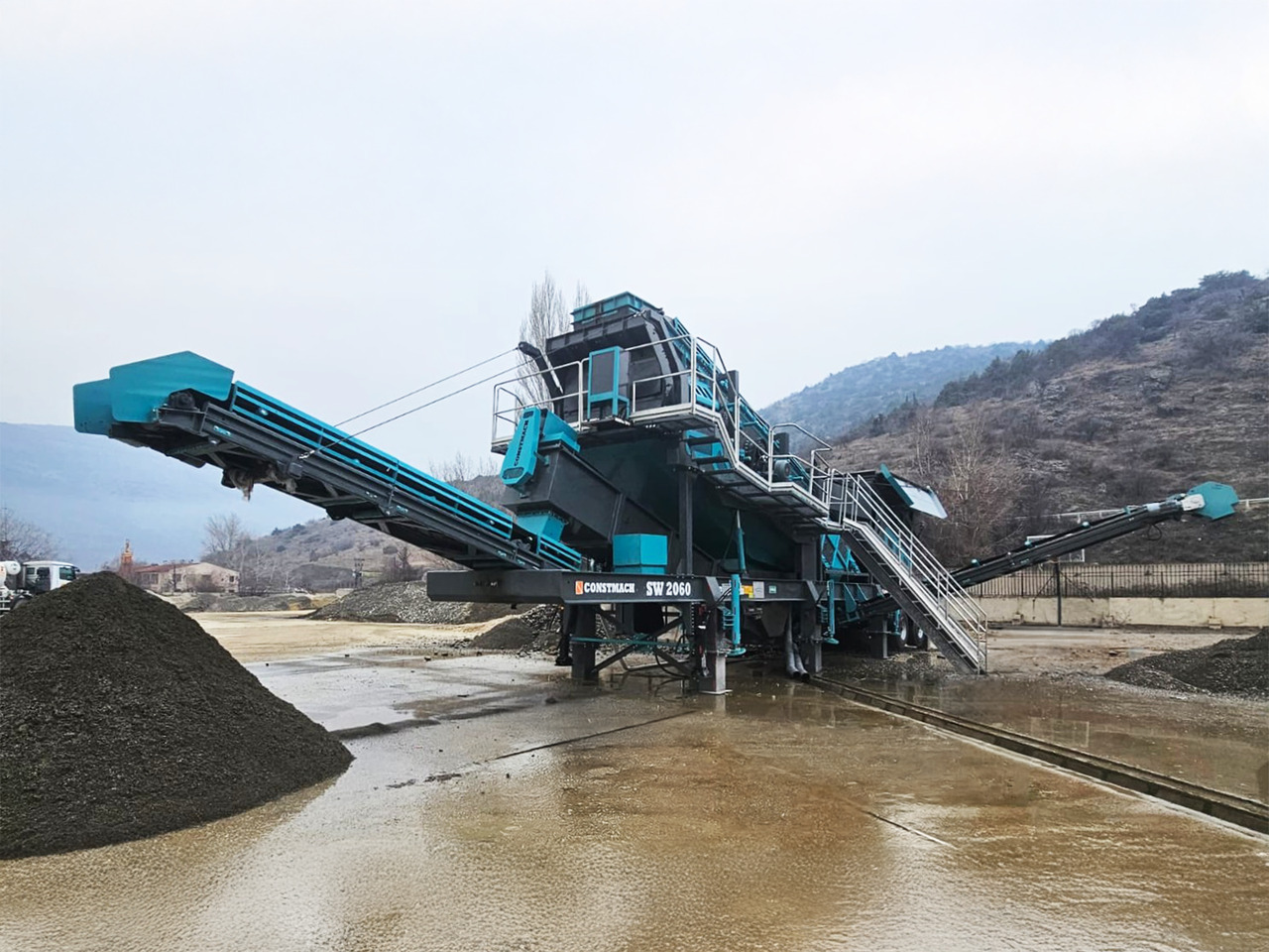 Constmach Mobile Sand And Gravel Washing And Screening Plant - Peneira vibratória: foto 3 Constmach Mobile Sand And Gravel Washing And Screening Plant - Peneira vibratória: foto 3
