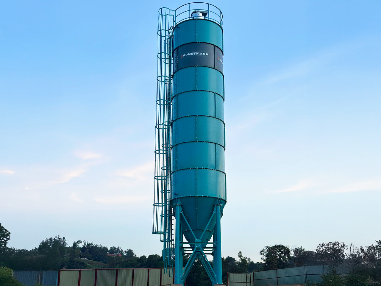 Constmach Silo à Ciment d'une Capacité de 100 Tonnes - Silo de cimento: foto 2 Constmach Silo à Ciment d'une Capacité de 100 Tonnes - Silo de cimento: foto 2