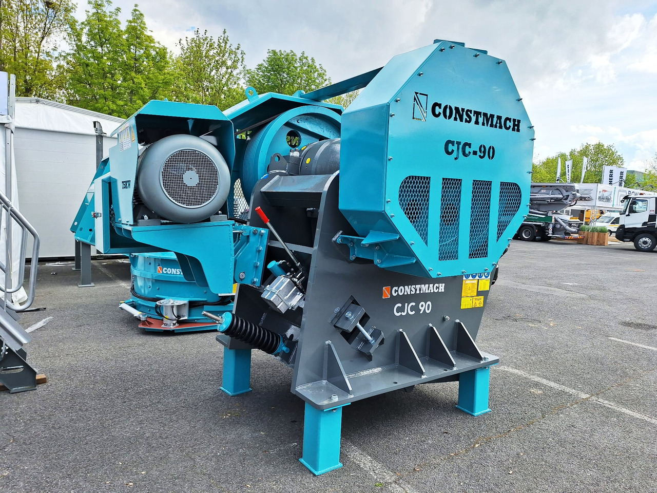 Britador de mandíbula novo Constmach Types de Concasseurs à Mâchoires Entre 60 et 850 Tonnes: foto 5
