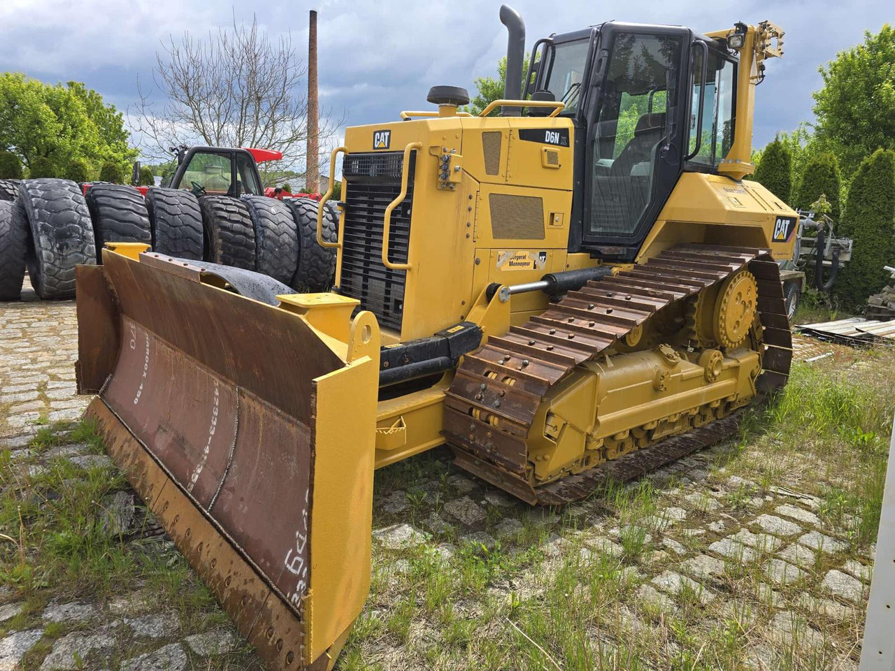 CATERPILLAR D 6 N XL - Buldôzer: foto 1 CATERPILLAR D 6 N XL - Buldôzer: foto 1