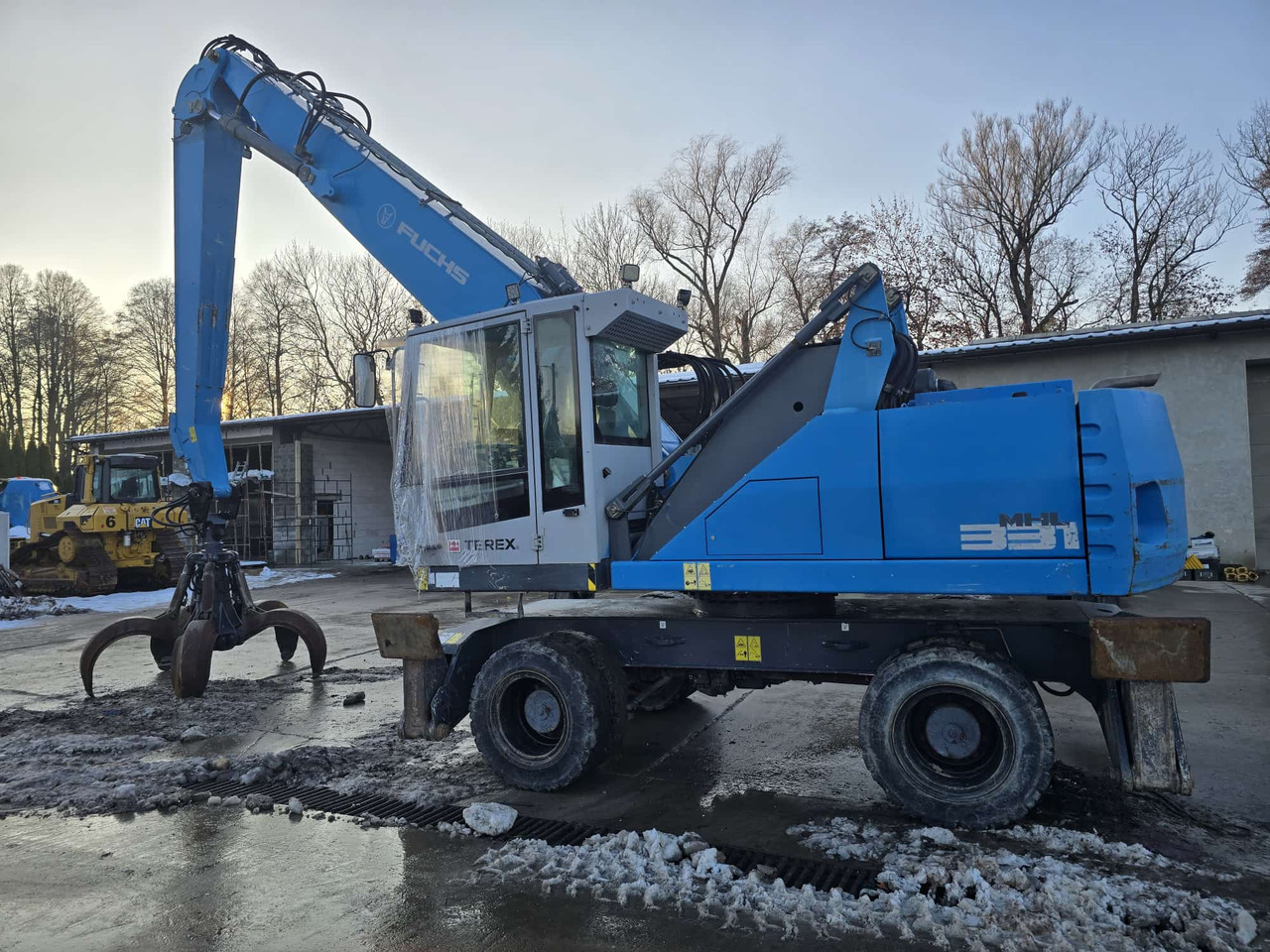 FUCHS MHL 331 - Manipulador de material: foto 1 FUCHS MHL 331 - Manipulador de material: foto 1