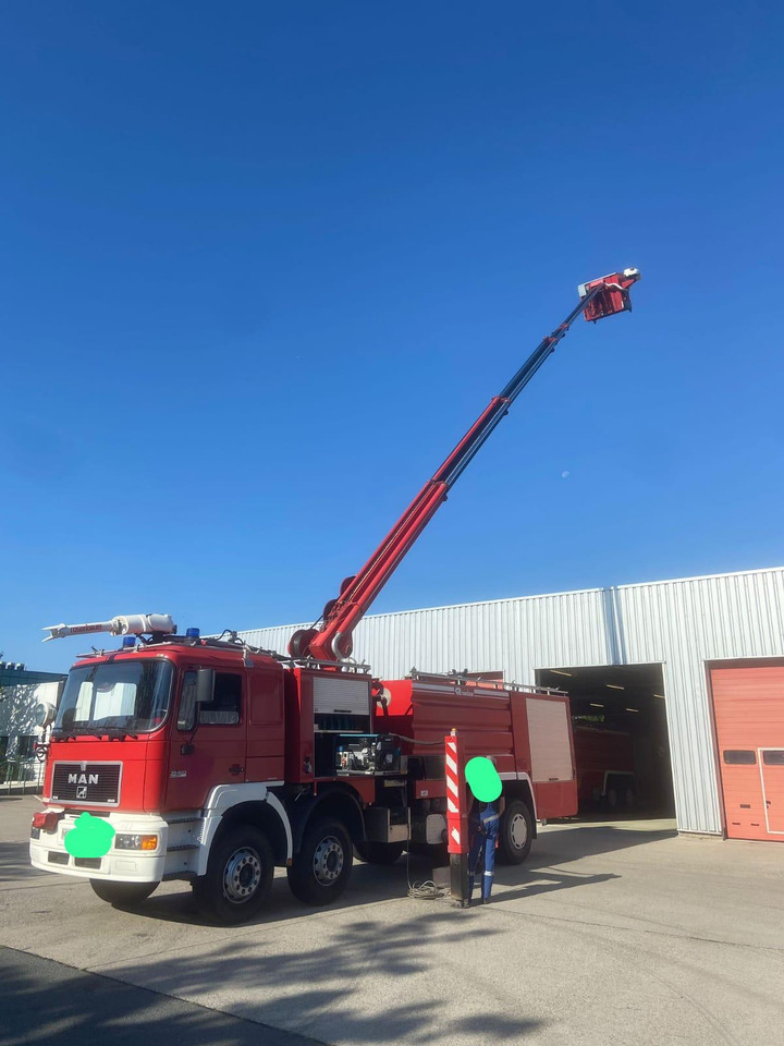 MAN 35.403 - Carro de bombeiro: foto 3 MAN 35.403 - Carro de bombeiro: foto 3