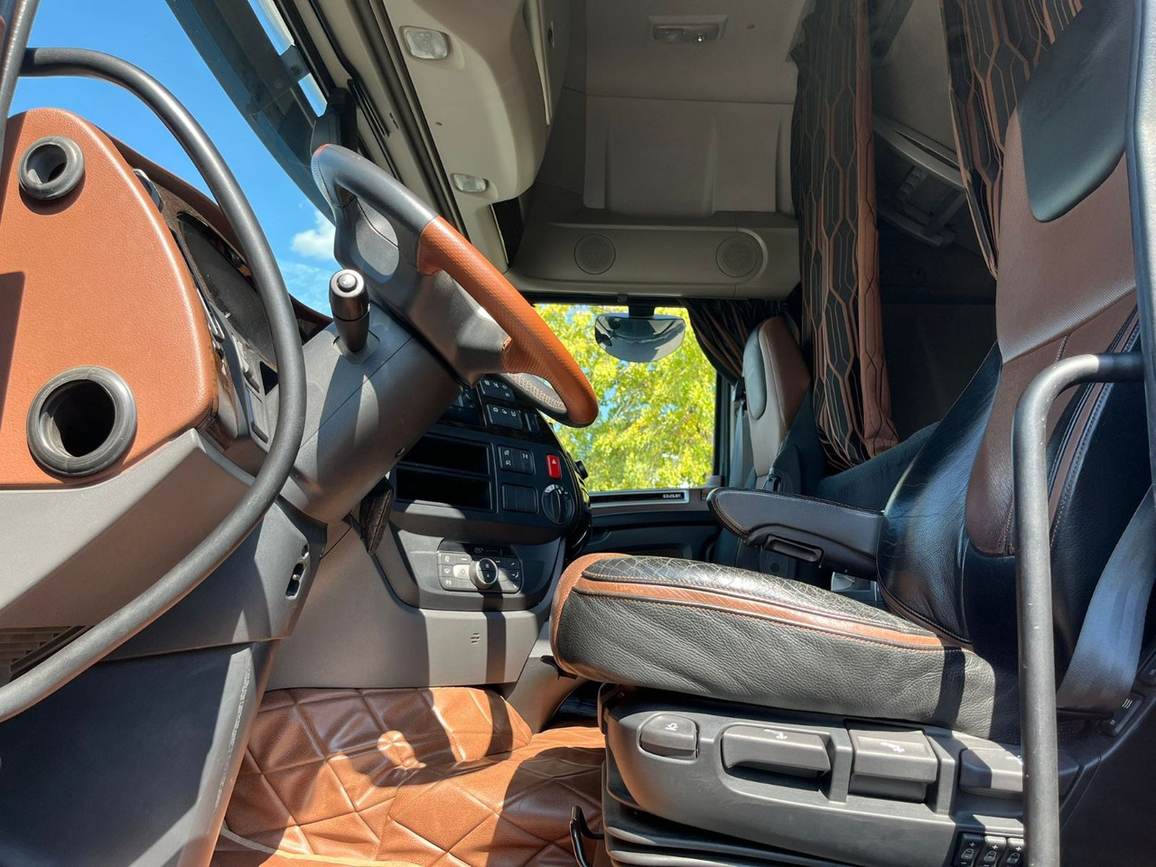 DAF XF 530 SSC - Tractor: foto 2 DAF XF 530 SSC - Tractor: foto 2