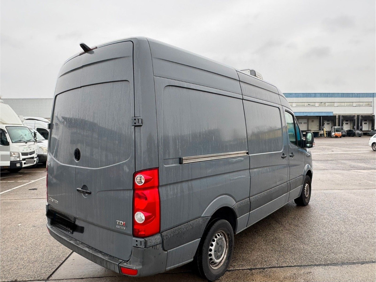 Volkswagen Crafter Kasten 35 mittel L2H2 Hochdach - Carrinha frigorífica: foto 3 Volkswagen Crafter Kasten 35 mittel L2H2 Hochdach - Carrinha frigorífica: foto 3