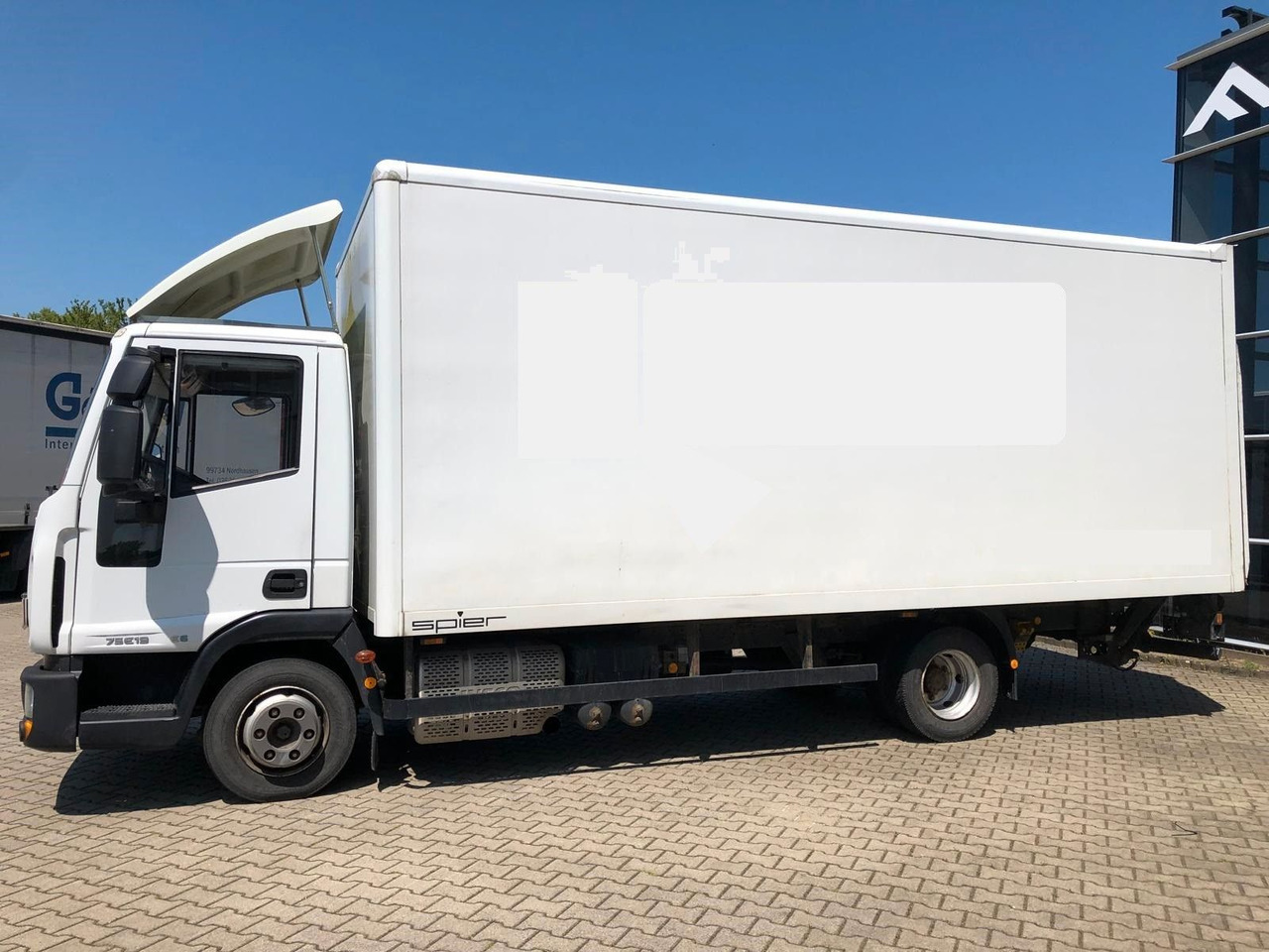 Iveco 75 E 190 Koffer*LBW*Schalter*Blatt/Luft*Klima - Carrinha de contentor: foto 5 Iveco 75 E 190 Koffer*LBW*Schalter*Blatt/Luft*Klima - Carrinha de contentor: foto 5
