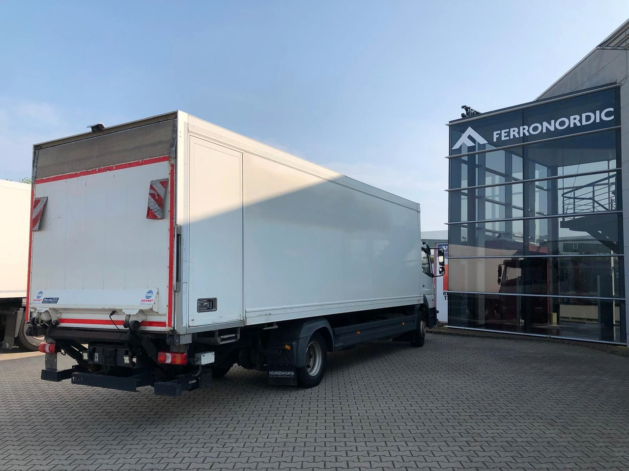 Mercedes-Benz Atego 1530 Frigoblock*3 Verdampfer+Trennwände - Camião frigorífico: foto 5 Mercedes-Benz Atego 1530 Frigoblock*3 Verdampfer+Trennwände - Camião frigorífico: foto 5