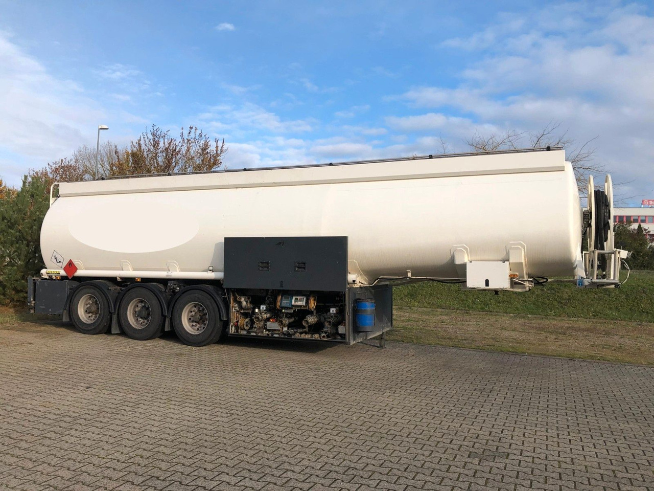 ROHR TAL-A-ZE 4Kammern*ADR*BENZIN*DIESEL*HEIZÖL - Semi-reboque cisterna: foto 3 ROHR TAL-A-ZE 4Kammern*ADR*BENZIN*DIESEL*HEIZÖL - Semi-reboque cisterna: foto 3