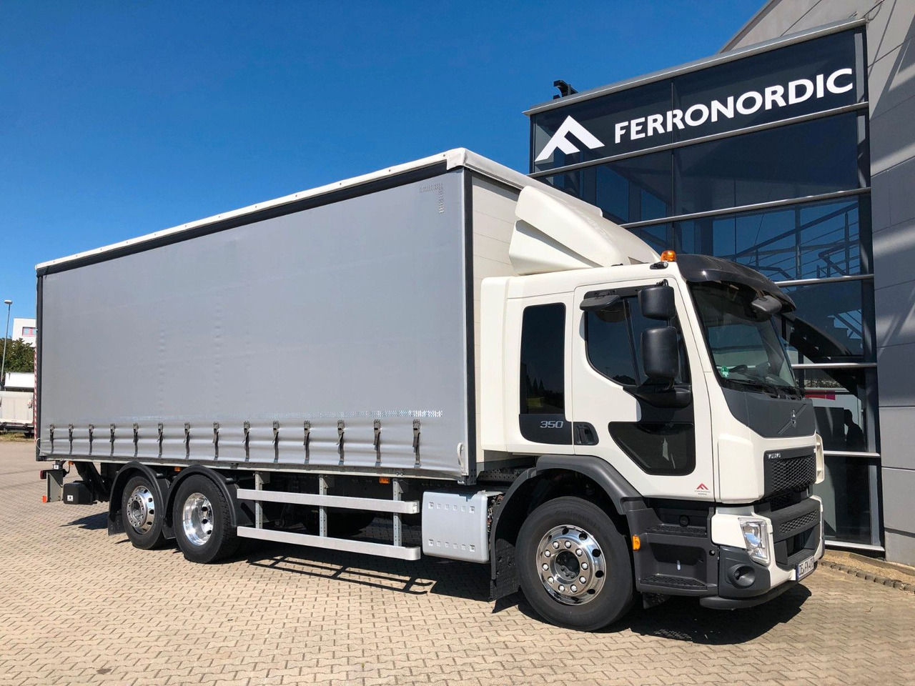 Volvo FE 350 26T 6x2 Lenkachse*ALU*LBW*EDSCHA - Camião de lona: foto 1 Volvo FE 350 26T 6x2 Lenkachse*ALU*LBW*EDSCHA - Camião de lona: foto 1
