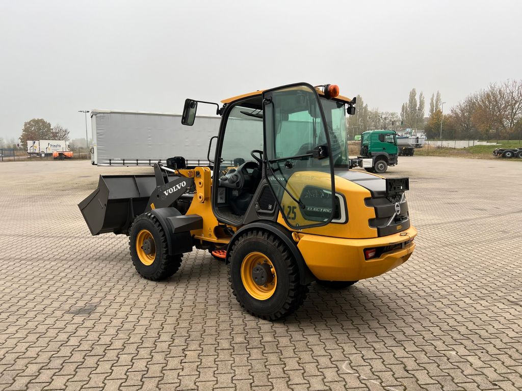 Volvo JL25H Electric *Auch Miete - Pá carregadora de rodas: foto 3 Volvo JL25H Electric *Auch Miete - Pá carregadora de rodas: foto 3