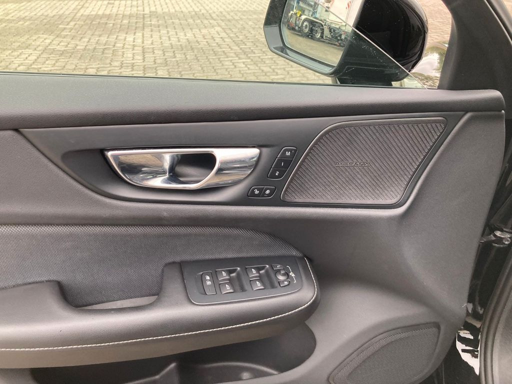 Volvo S60 T5 Lim. R-Design Volvo S60 T5 Lim. R-Design - Sedan: foto 5 Volvo S60 T5 Lim. R-Design Volvo S60 T5 Lim. R-Design - Sedan: foto 5