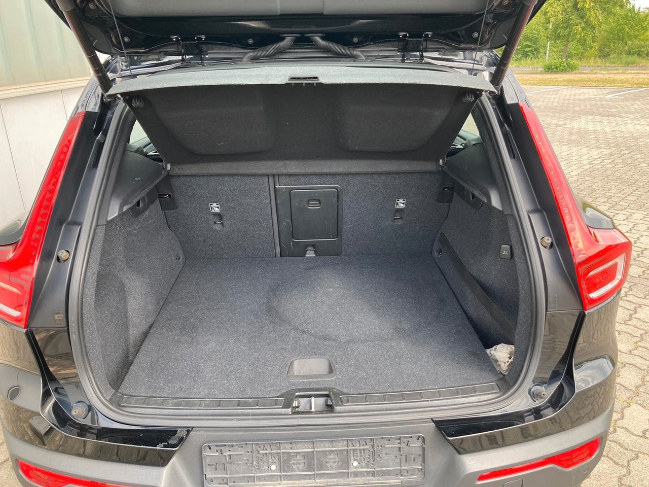 Volvo XC 40 D3 Momentum Pro AWD - SUV: foto 4 Volvo XC 40 D3 Momentum Pro AWD - SUV: foto 4
