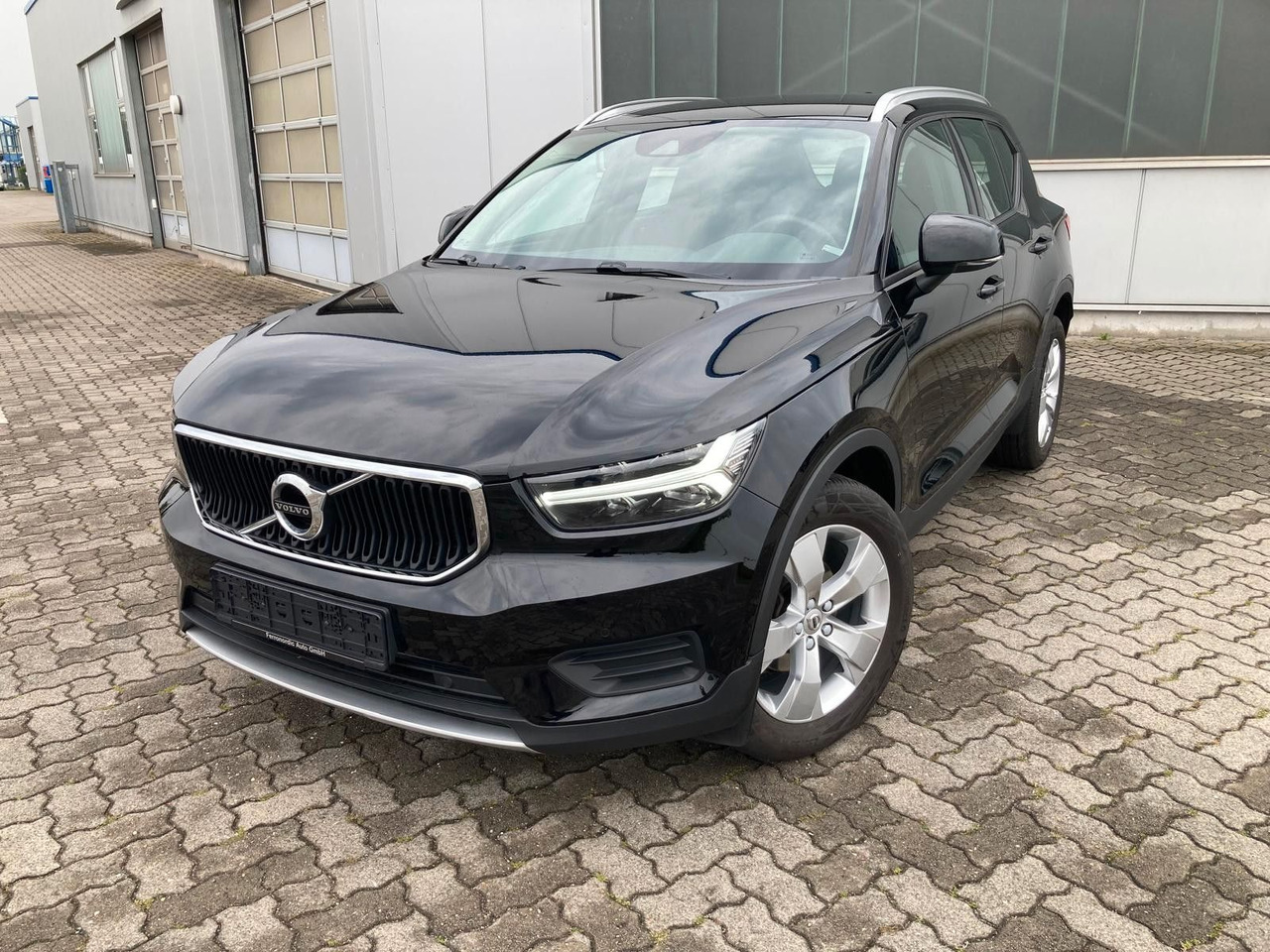 Volvo XC 40 T3 Momentum Pro 2WD - SUV: foto 1 Volvo XC 40 T3 Momentum Pro 2WD - SUV: foto 1