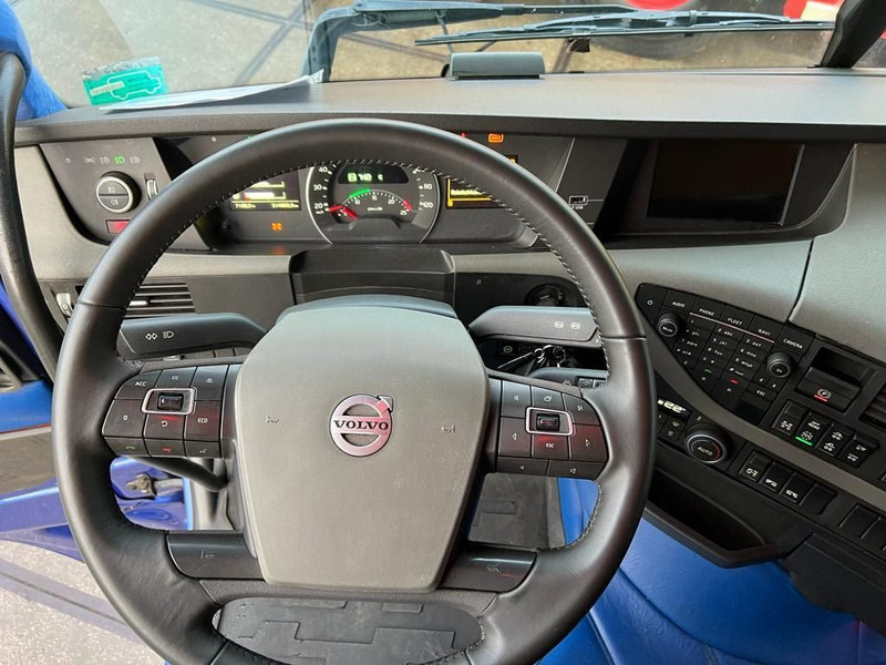 Tractor Volvo FH 13.500 6x4 Tandem lift: foto 10 Tractor Volvo FH 13.500 6x4 Tandem lift: foto 10