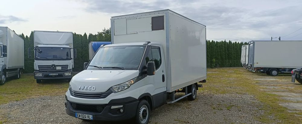 Iveco Daily 35S16 - Carrinha de contentor: foto 2 Iveco Daily 35S16 - Carrinha de contentor: foto 2