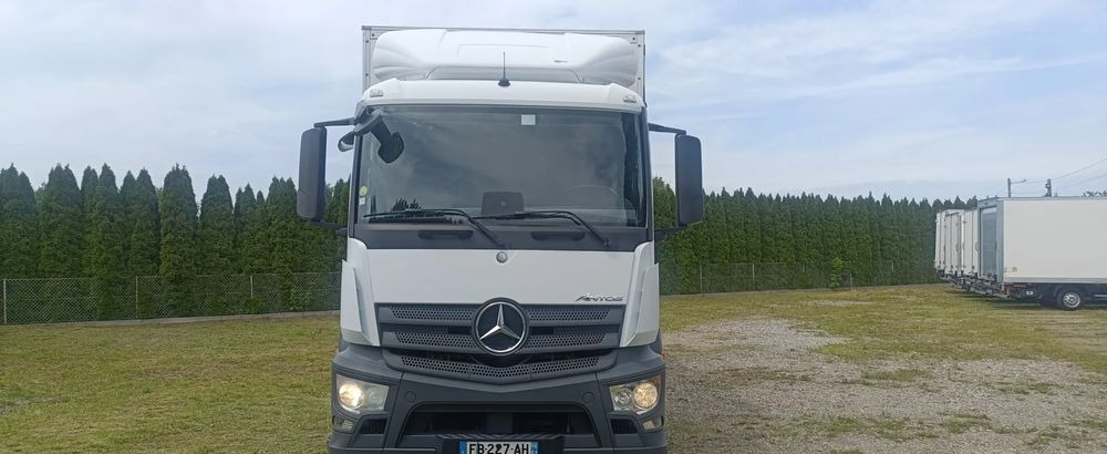 Mercedes-Benz Antos - Camião frigorífico: foto 2 Mercedes-Benz Antos - Camião frigorífico: foto 2