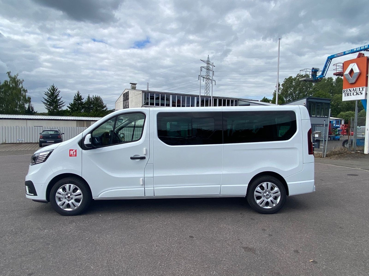 Renault TRAFIC RED KOMBI - Minibus, Furgão de passageiros: foto 4 Renault TRAFIC RED KOMBI - Minibus, Furgão de passageiros: foto 4