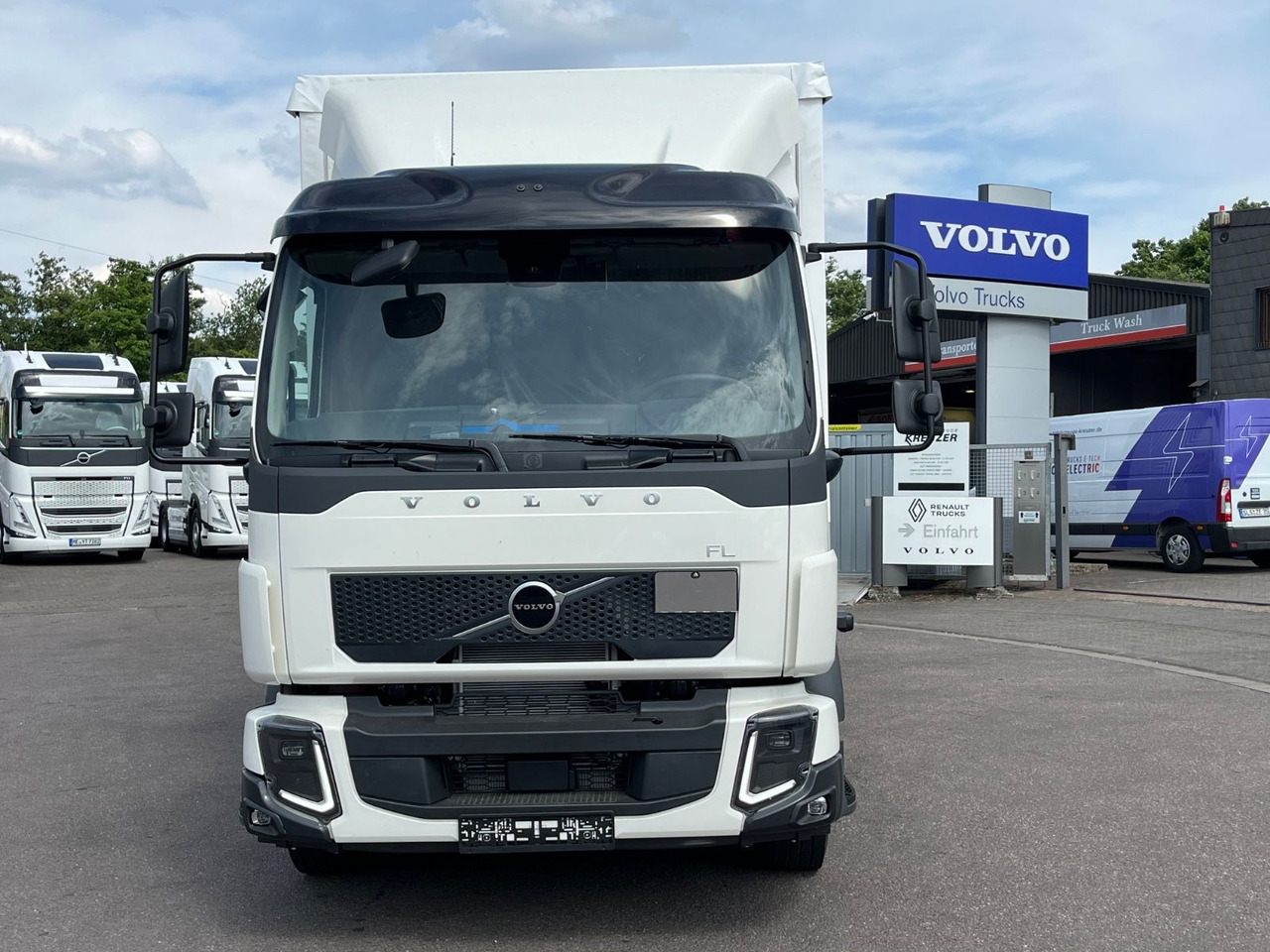 Volvo FL 14.245 Junge Schiebeplanenaufbau LBW - Camião de lona: foto 2 Volvo FL 14.245 Junge Schiebeplanenaufbau LBW - Camião de lona: foto 2
