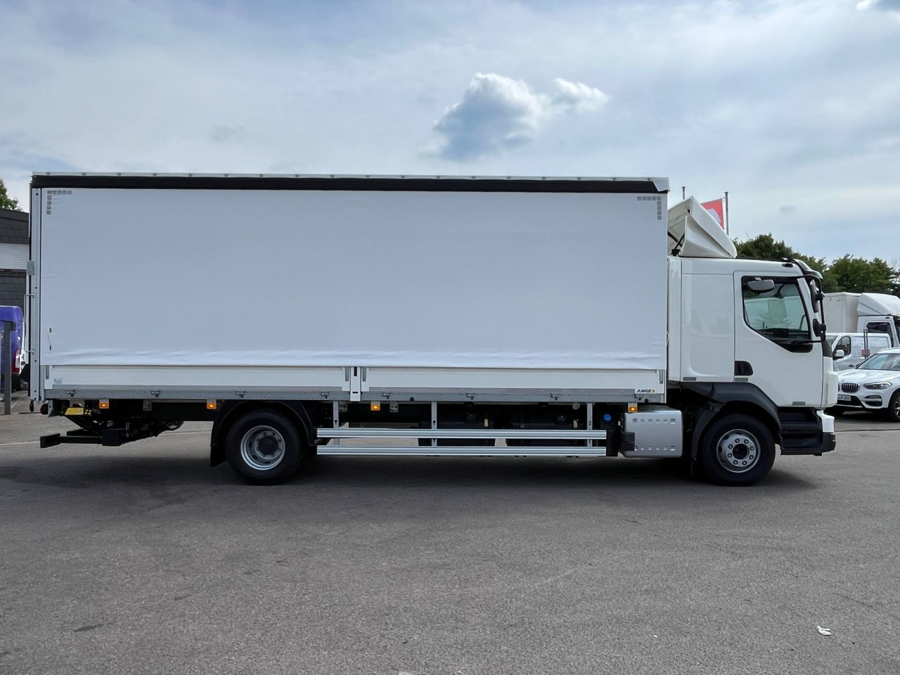 Volvo FL 14.245 Junge Schiebeplanenaufbau LBW - Camião de lona: foto 3 Volvo FL 14.245 Junge Schiebeplanenaufbau LBW - Camião de lona: foto 3