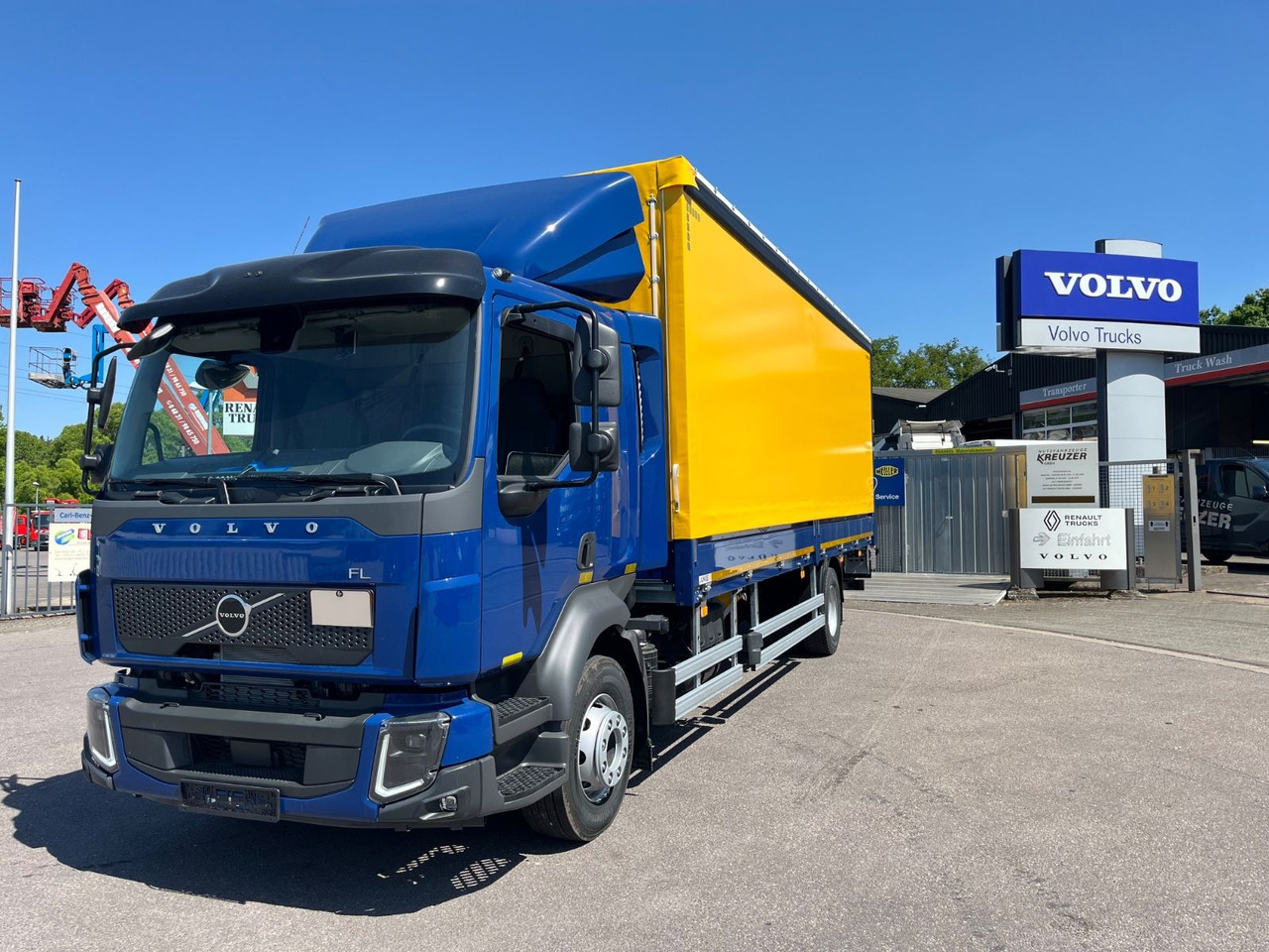 Volvo FL14.245 Junge Schiebeplane - Camião de lona: foto 1 Volvo FL14.245 Junge Schiebeplane - Camião de lona: foto 1