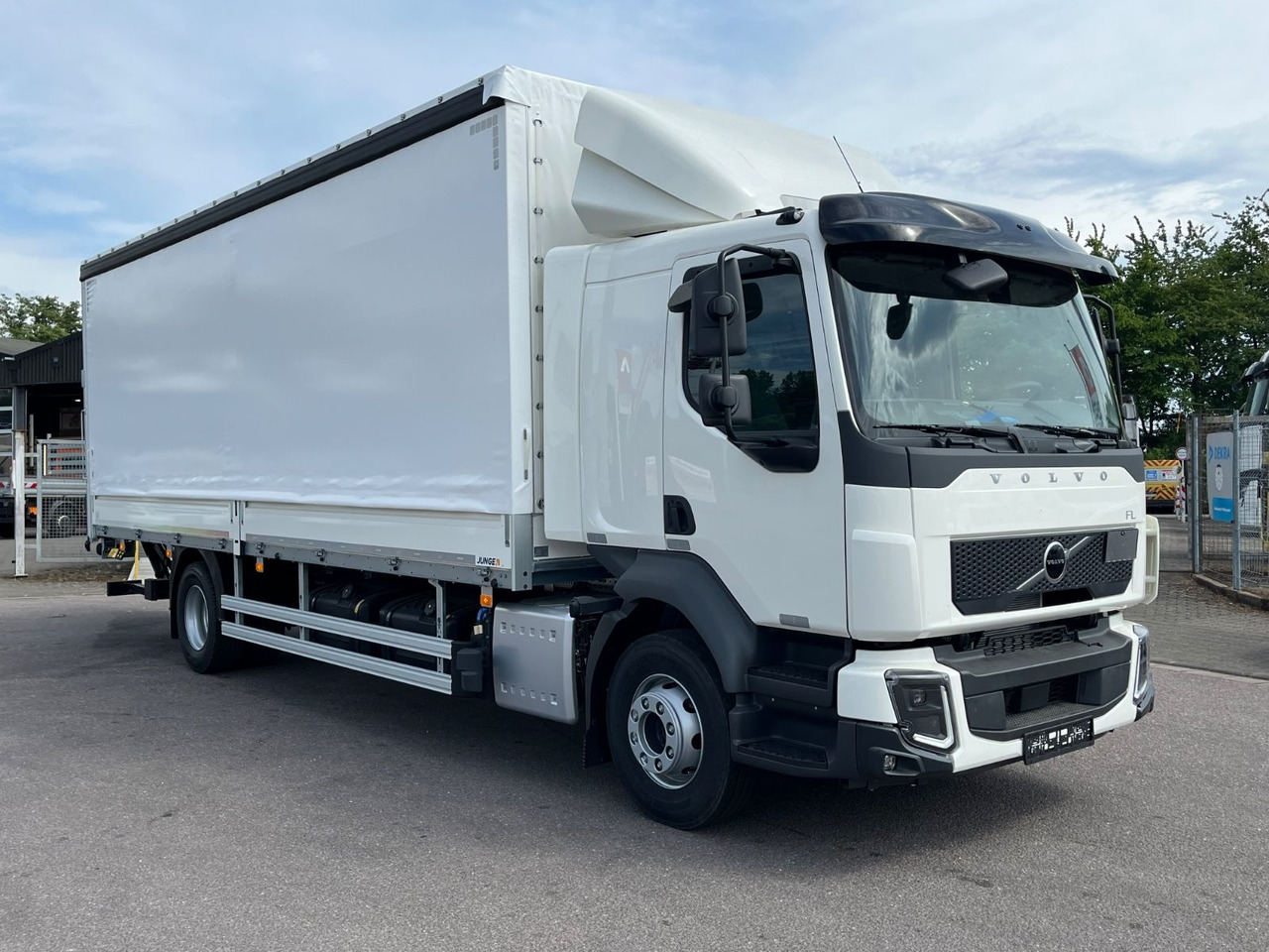 Volvo FL16.280 Junge Schiebeplane - Camião de lona: foto 3 Volvo FL16.280 Junge Schiebeplane - Camião de lona: foto 3