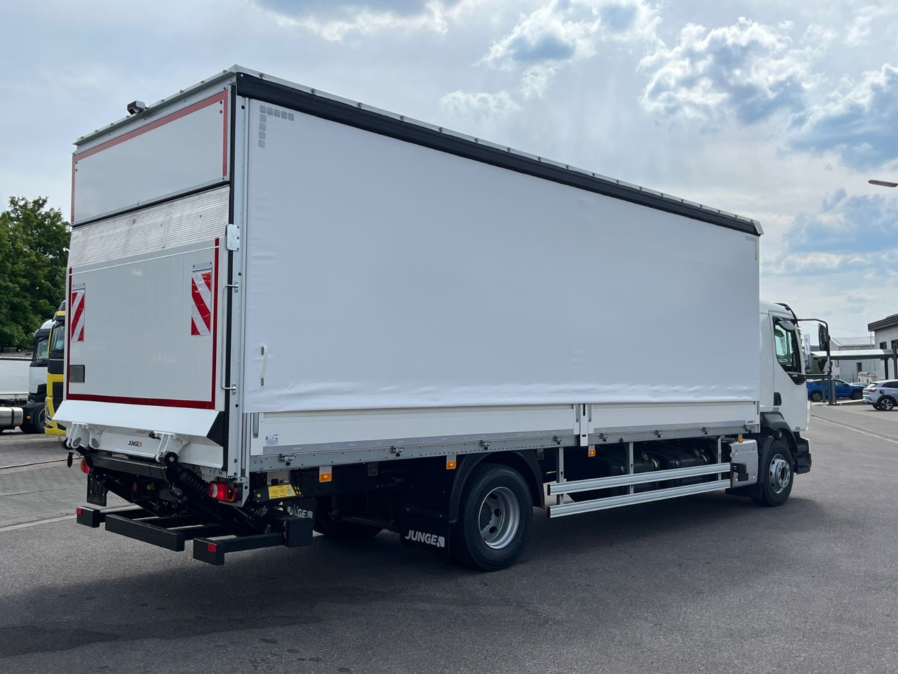 Volvo FL16.280 Junge Schiebeplane - Camião de lona: foto 5 Volvo FL16.280 Junge Schiebeplane - Camião de lona: foto 5