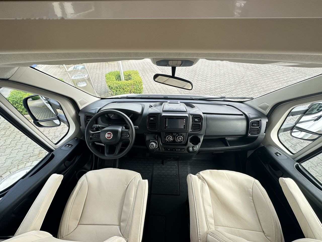 XGO Dynamic 35G, Peugeot Boxer 140HP, 6 seats (2024, in stock) - Autocaravana capucine: foto 4 XGO Dynamic 35G, Peugeot Boxer 140HP, 6 seats (2024, in stock) - Autocaravana capucine: foto 4