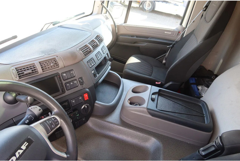 DAF CF 290 FA Bak + Dhollandia klep 2000 KG - Camião furgão: foto 5 DAF CF 290 FA Bak + Dhollandia klep 2000 KG - Camião furgão: foto 5