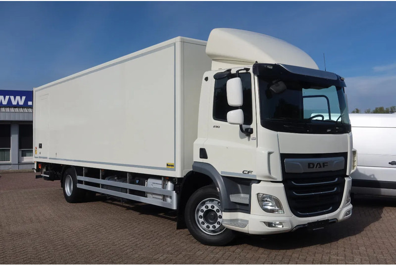 DAF CF 290 FA Bak + klep Dhollandia 2000 KG - Camião furgão: foto 2 DAF CF 290 FA Bak + klep Dhollandia 2000 KG - Camião furgão: foto 2