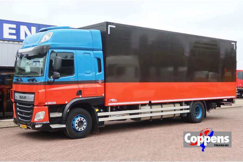 DAF CF 410 Bakwagen + Onderschuif klep - Camião furgão: foto 1 DAF CF 410 Bakwagen + Onderschuif klep - Camião furgão: foto 1