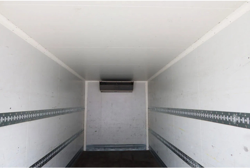 DAF LF 290 Koel/Vries+Klep 1500 kg Thermoking T 600R - Camião frigorífico: foto 4 DAF LF 290 Koel/Vries+Klep 1500 kg Thermoking T 600R - Camião frigorífico: foto 4