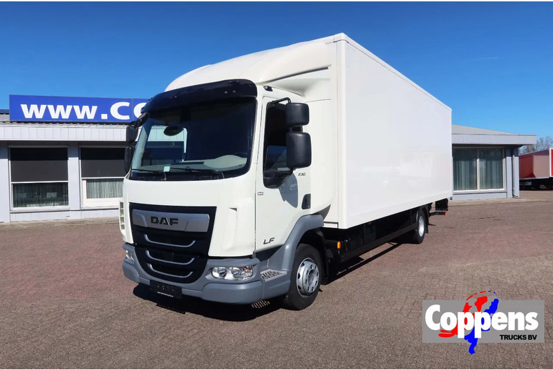 DAF LF 45 Gesloten bak + Dhollandia klep 1500 kg 4x2 - Camião furgão: foto 1 DAF LF 45 Gesloten bak + Dhollandia klep 1500 kg 4x2 - Camião furgão: foto 1