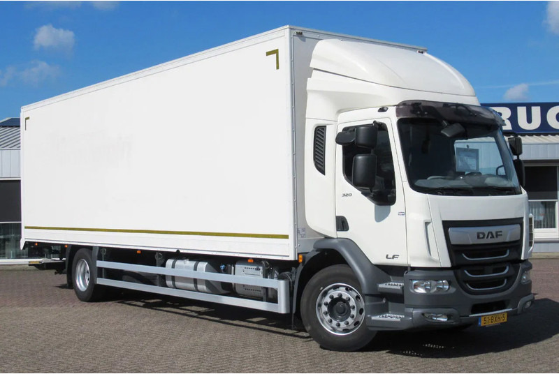 DAF LF 55 320 Euro 6 - Camião furgão: foto 2 DAF LF 55 320 Euro 6 - Camião furgão: foto 2