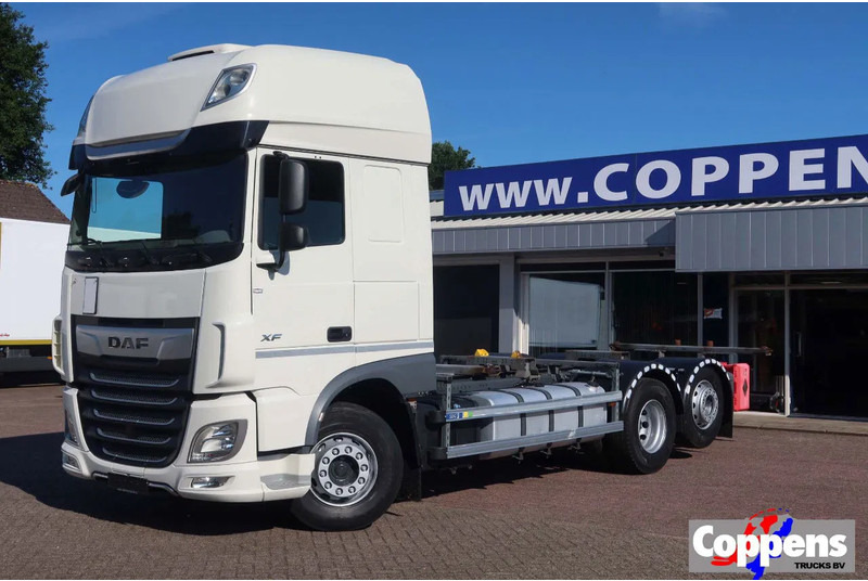 DAF XF 106.450 Wissellaadbaksysteem / Chassis - Camião transportador de contêineres/ Caixa móvel: foto 1 DAF XF 106.450 Wissellaadbaksysteem / Chassis - Camião transportador de contêineres/ Caixa móvel: foto 1