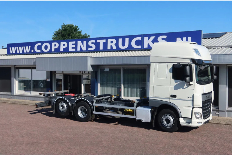 DAF XF 106.450 Wissellaadbaksysteem / Chassis - Camião transportador de contêineres/ Caixa móvel: foto 2 DAF XF 106.450 Wissellaadbaksysteem / Chassis - Camião transportador de contêineres/ Caixa móvel: foto 2