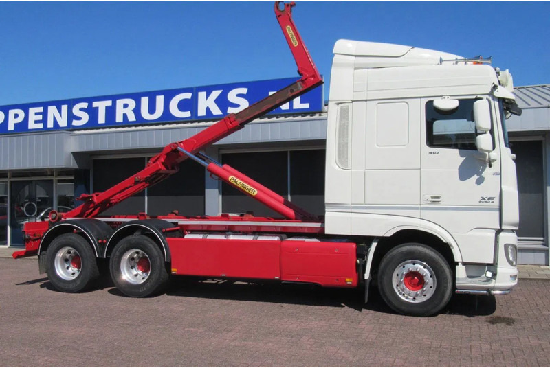 DAF XF 510 Fat 6x4 Euro 6 - Camião polibenne: foto 2 DAF XF 510 Fat 6x4 Euro 6 - Camião polibenne: foto 2