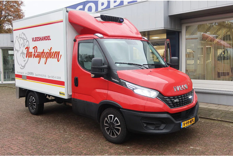 Iveco 35S 180 35 S 180 Hi-Matic - Carrinha frigorífica: foto 2 Iveco 35S 180 35 S 180 Hi-Matic - Carrinha frigorífica: foto 2