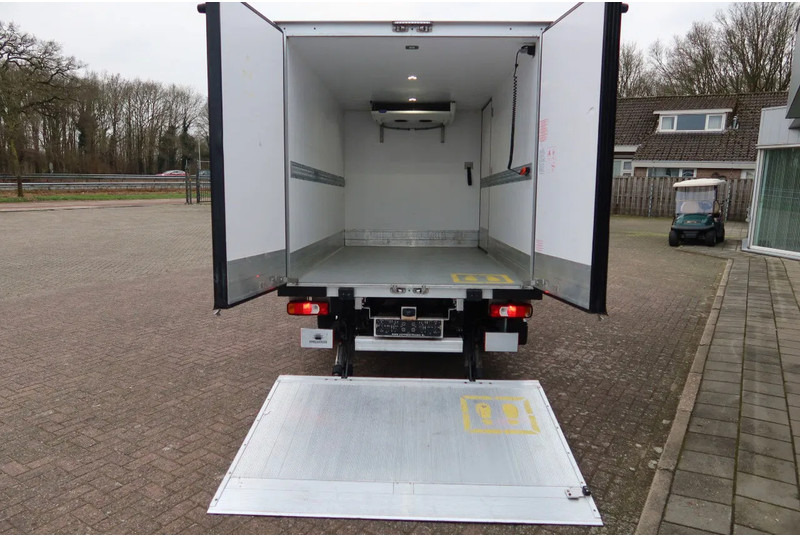 Iveco Daily 35C16 Koel/Vries Bakwagen + DHollandia 750kg Laadklep - Carrinha frigorífica: foto 3 Iveco Daily 35C16 Koel/Vries Bakwagen + DHollandia 750kg Laadklep - Carrinha frigorífica: foto 3