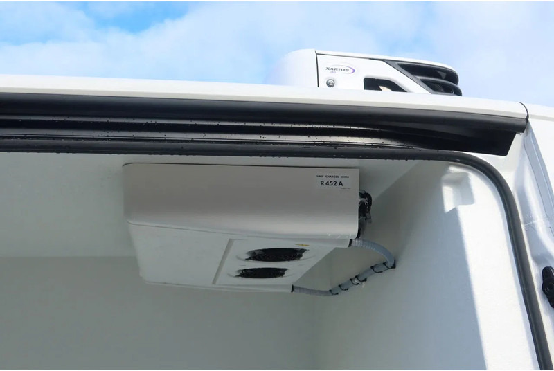 MAN TGE 50.160 Koel/Vries/Verwarmen + nachtaansluiting Carrier Xarios 350 L4/H2 automaat. Dubbel lucht. - Carrinha frigorífica: foto 4 MAN TGE 50.160 Koel/Vries/Verwarmen + nachtaansluiting Carrier Xarios 350 L4/H2 automaat. Dubbel lucht. - Carrinha frigorífica: foto 4