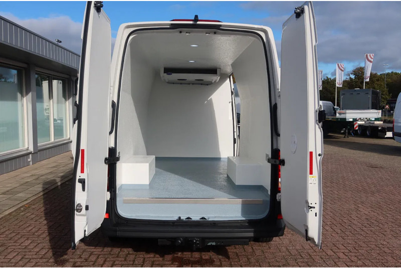 MAN TGE 50.160 Koel/Vries/Verwarmen + nachtaansluiting Carrier Xarios 350 L4/H2 automaat. Dubbel lucht. - Carrinha frigorífica: foto 3 MAN TGE 50.160 Koel/Vries/Verwarmen + nachtaansluiting Carrier Xarios 350 L4/H2 automaat. Dubbel lucht. - Carrinha frigorífica: foto 3