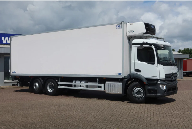 Mercedes-Benz Actros 2530 L Koel/Vries + Laadklep DHollandia 2500kg - Camião frigorífico: foto 2 Mercedes-Benz Actros 2530 L Koel/Vries + Laadklep DHollandia 2500kg - Camião frigorífico: foto 2