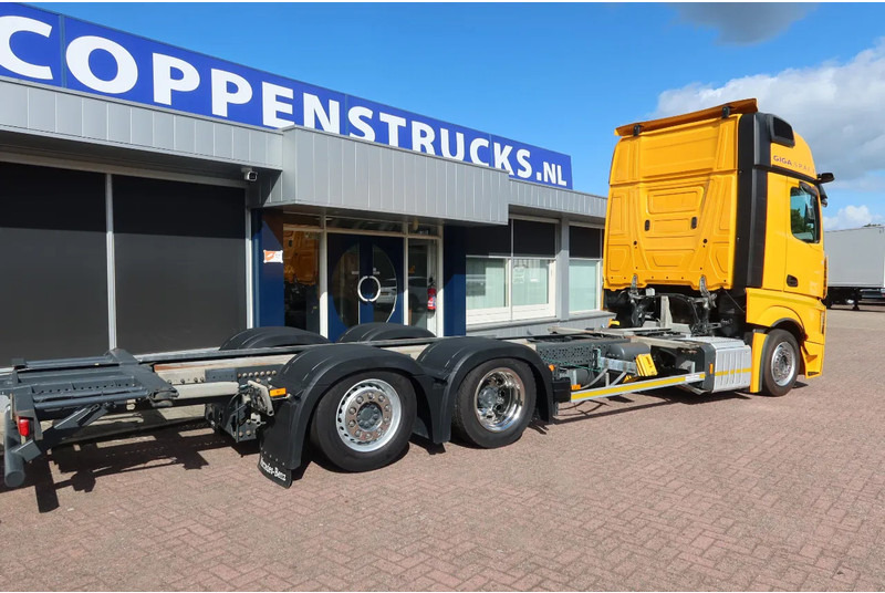 Mercedes-Benz Actros - Camião chassi: foto 3 Mercedes-Benz Actros - Camião chassi: foto 3