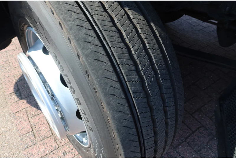 Mercedes-Benz Antos 2127 L Bak + klep 2000 kg Euro 6 - Camião furgão: foto 5 Mercedes-Benz Antos 2127 L Bak + klep 2000 kg Euro 6 - Camião furgão: foto 5