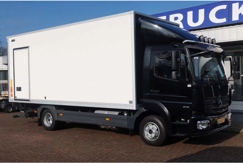 Mercedes-Benz Atego 818 818 L Bak+ Klep 1500 kg. Geisoleerd dak - Camião furgão: foto 2 Mercedes-Benz Atego 818 818 L Bak+ Klep 1500 kg. Geisoleerd dak - Camião furgão: foto 2